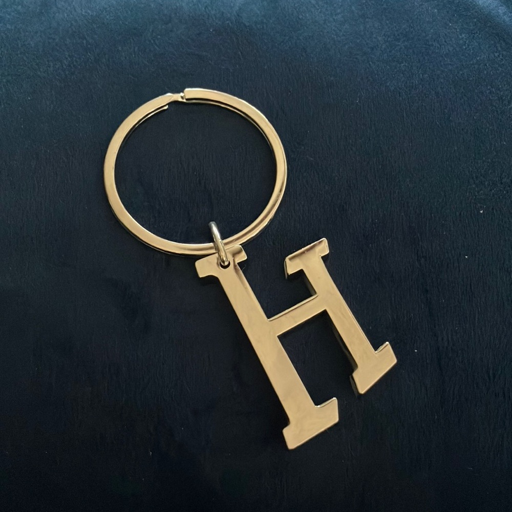 Silver‎ Letter H Heavy-duty Keychain